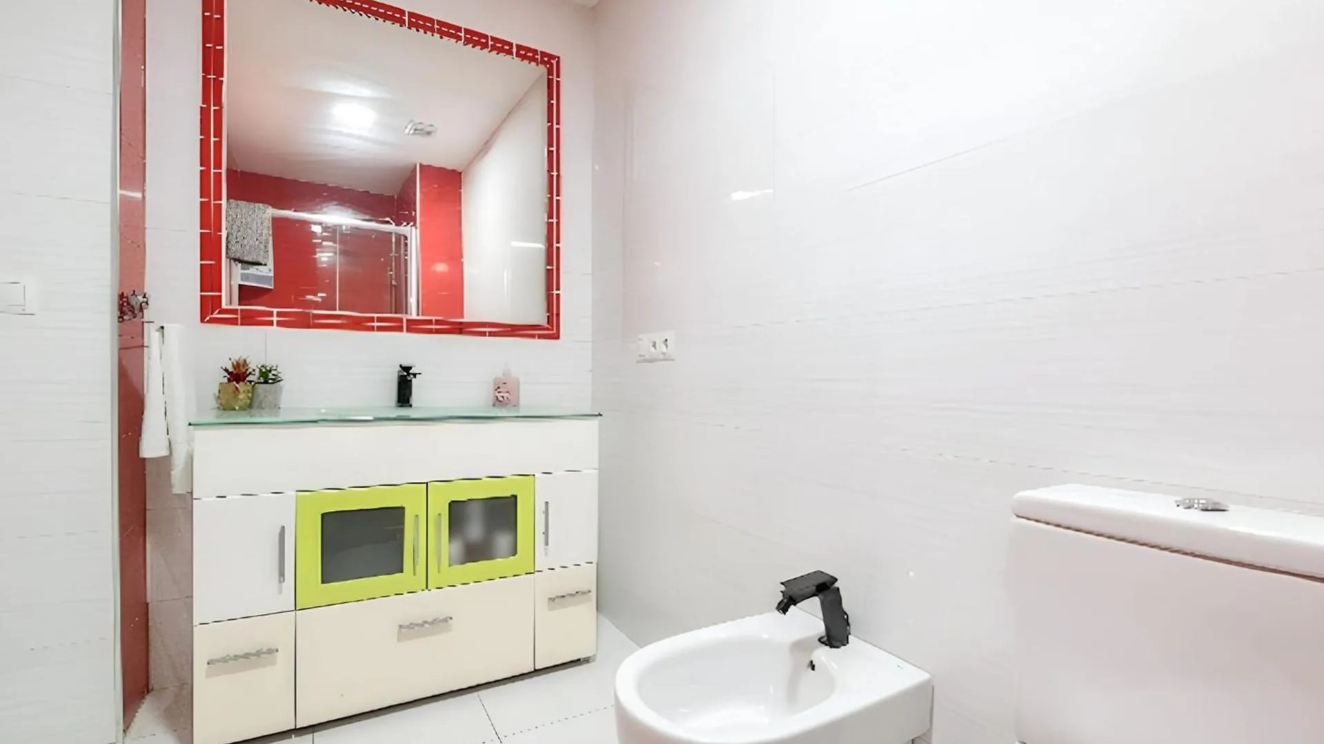 Chiclana Terrace Haven: Beachside Retreat with WiFi Chiclana de la Frontera 0*,  Spain