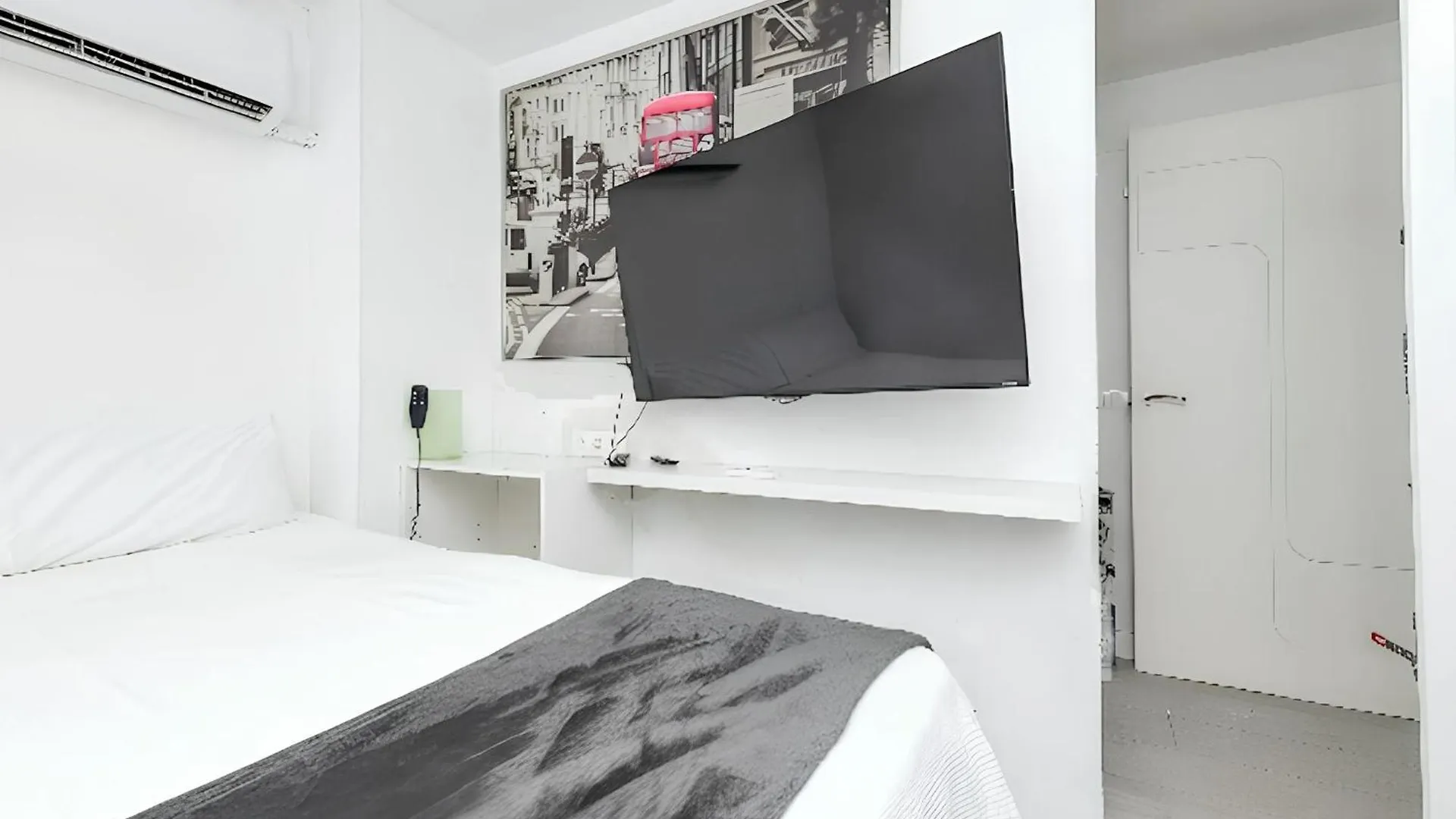 Chiclana Terrace Haven: Beachside Retreat with WiFi Villa Chiclana de la Frontera 0*,  Spain